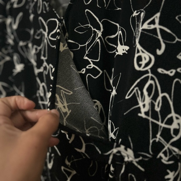 Long Sleeve Black and White Women's Dress xxl - Picture 6 of 8